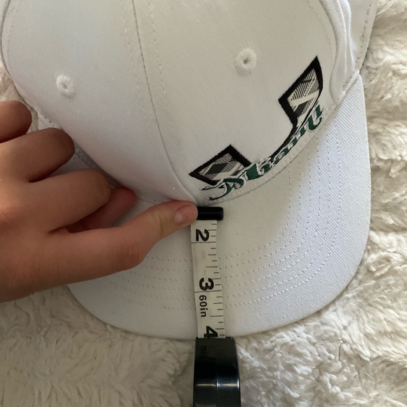 University Miami white cap - Picture 5 of 7